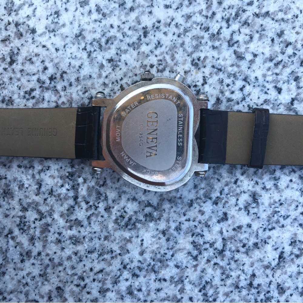 Ladies Geneva crystal heart watch - Picture 3 of 4